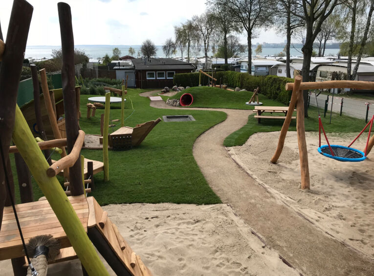 Spielplatz mit Meerblick