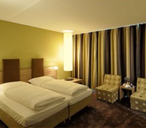 Hotellzimmer mit Bett