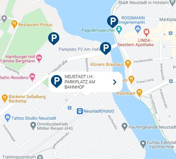 Neustadt i.H._Parkplatz am Bahnhof