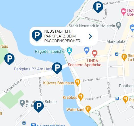 Neustadt i.H._Parkplatz beim Pagodenspeicher